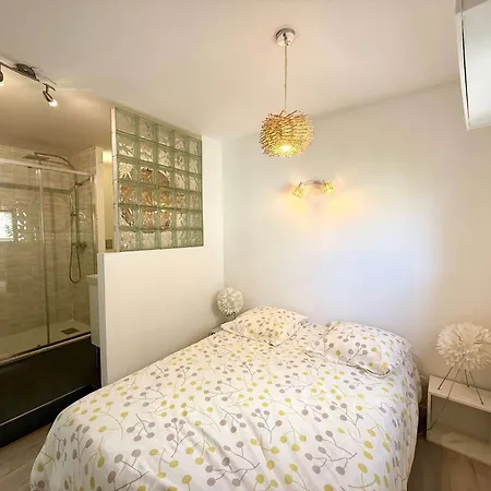 B065 Calme Proche Centre Garage Apartment *